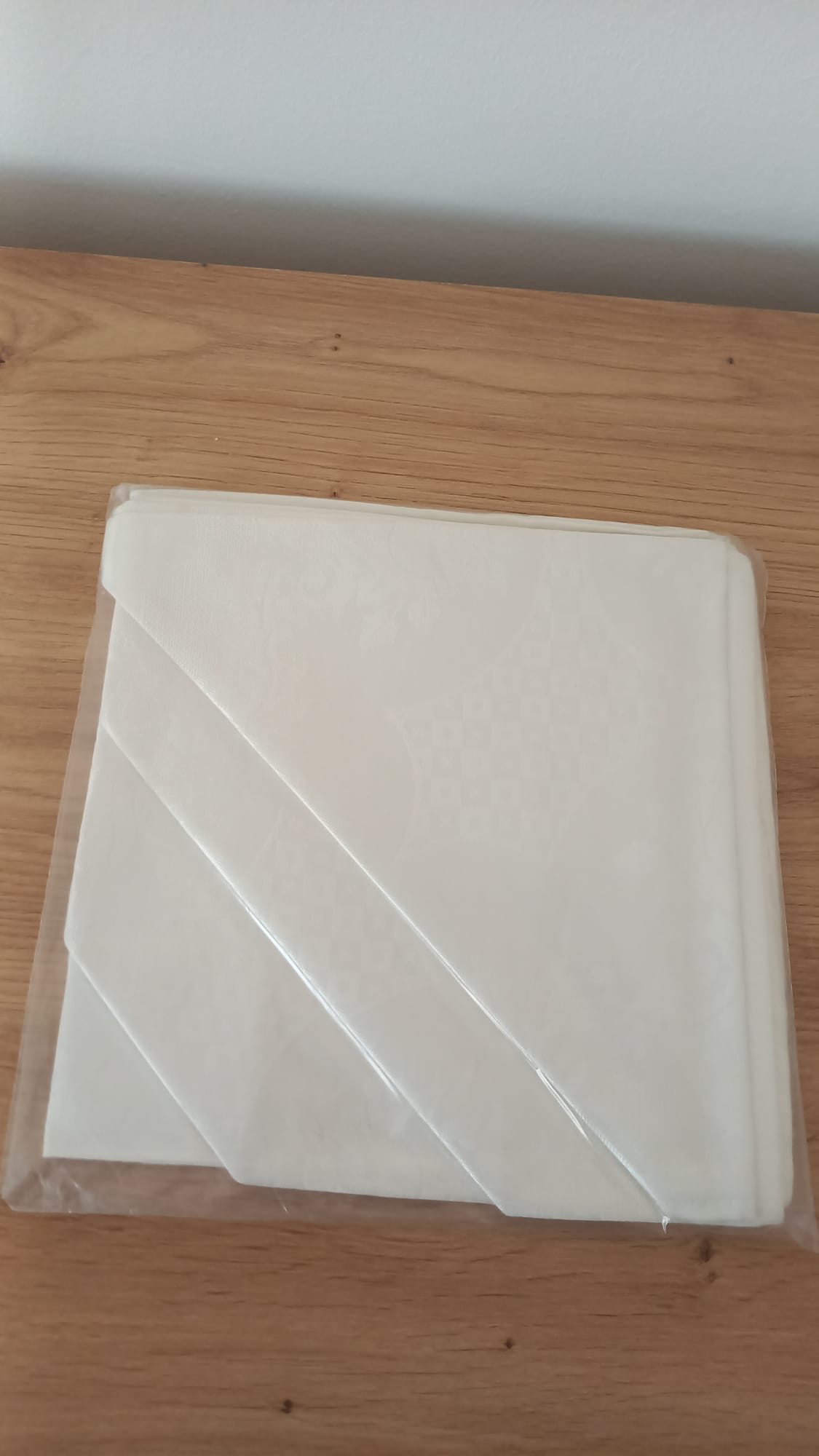 SET 4 UBRUSA