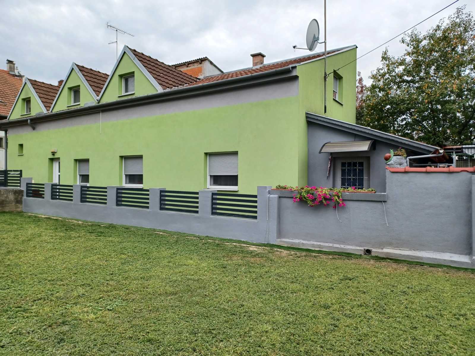 KUĆA, OSIJEK, Reisnerova ulica, 5 soba, 140 m2
