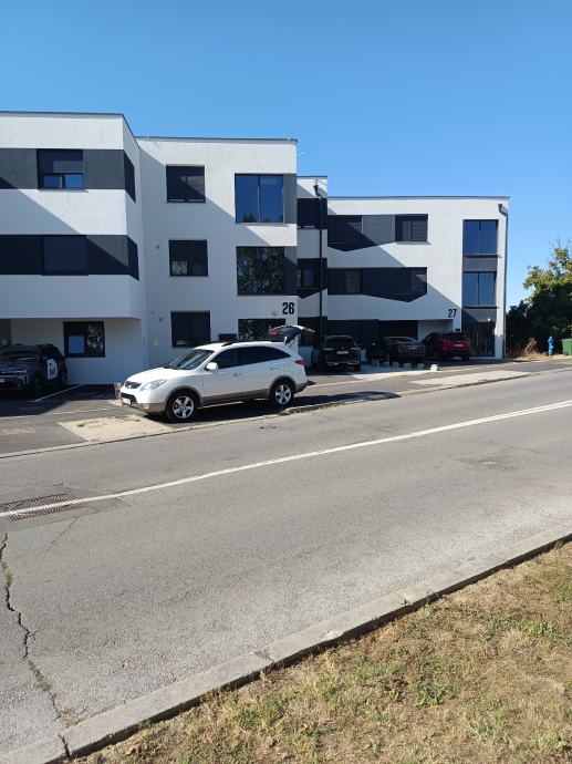 STAN OSIJEK USELJIV NOVOGRADNJA USKE NJIVE 97M2+PARKING