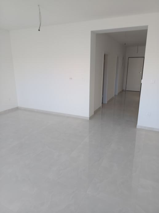 STAN OSIJEK USELJIV NOVOGRADNJA USKE NJIVE 97M2+PARKING, fotografija 5